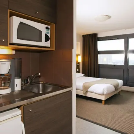 Sejours & Affaires Europe 2*