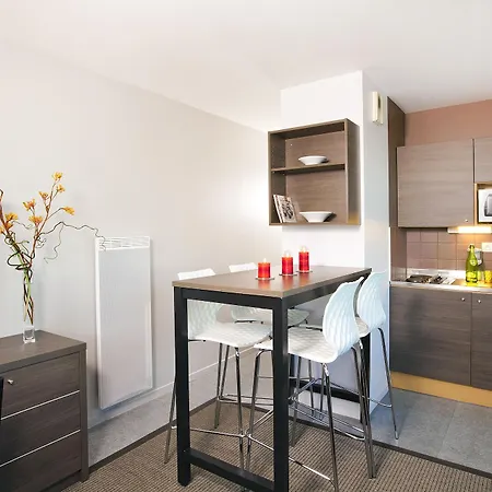 Sejours & Affaires Europe Apartmanhotel 2*