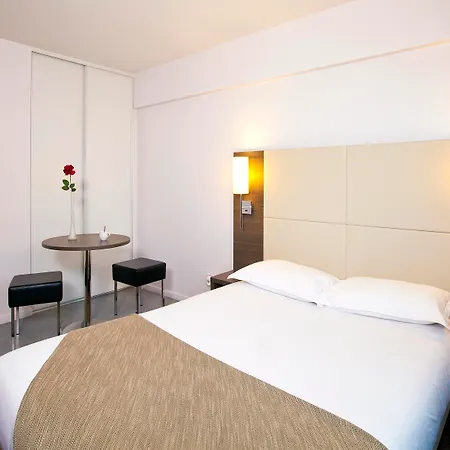 Sejours & Affaires Europe 2*