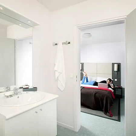 Sejours & Affaires Europe 2*